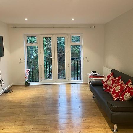 Luxurious & Cosy Apartment In Surrey Weybridge Εξωτερικό φωτογραφία