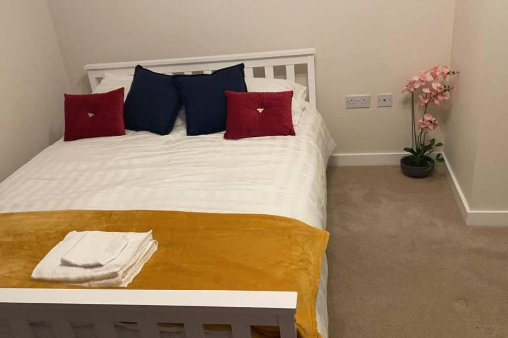 Luxurious & Cosy Apartment In Surrey Weybridge Εξωτερικό φωτογραφία